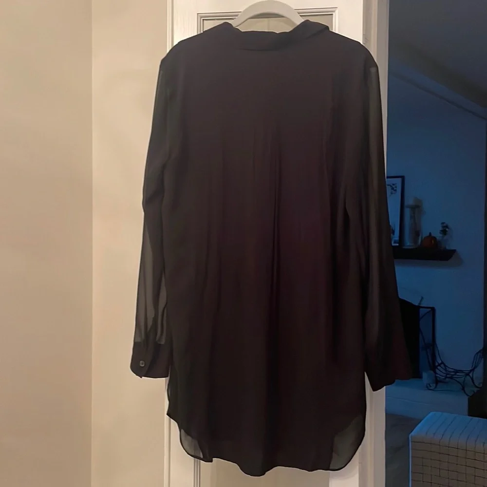 BCBG Generation Black Semi Sheer Tunic Length Button Up Blouse Medium - Picture 6 of 6